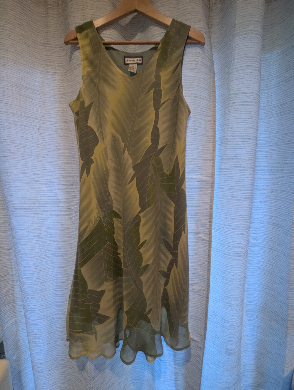 True Vintage Simply Silk Green Tropical Leaf V-Neck Dress - XL